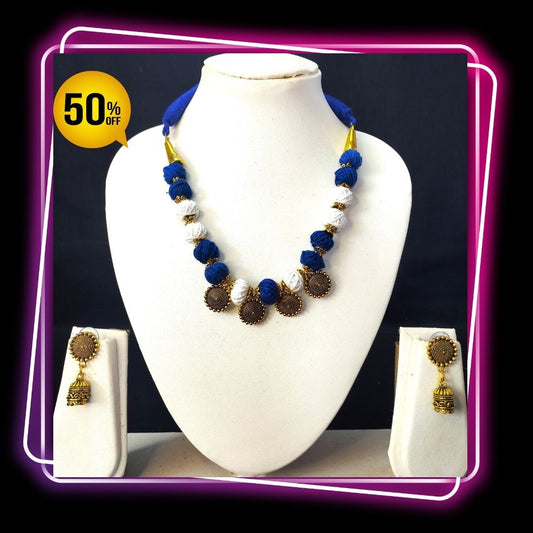 Blue and white  Necklace set