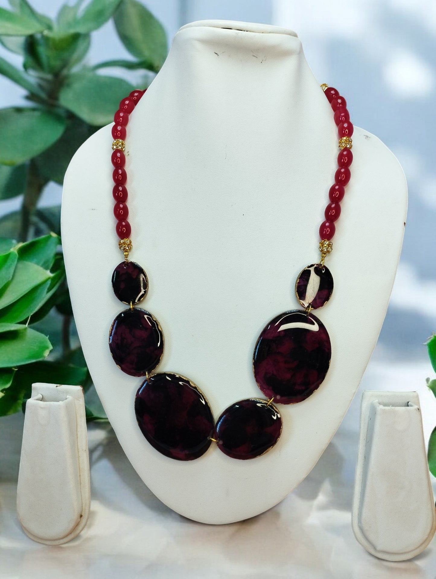 Maroon  oval Resin Necklace